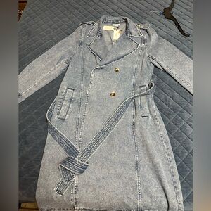 🚨NEW🚨 Never worn Denim jacket